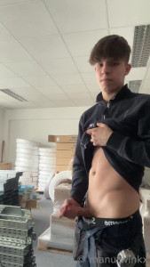 Manu [ manutwinkx ] - Hi guys!!!! If you like what you see on a post let me know by