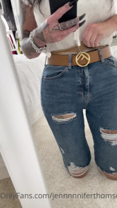Jennifer [ jennnnniferthomson ] - She is ready to sext  amp  she wants your cock  https onlyfans com
