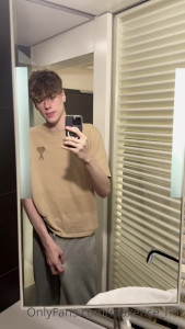 Maxence [ maxence_hot ] - You guys seem to really enjoy me doing the dishes  so here s another