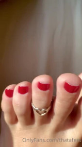 Thata [ thatafeet ] - I’m in bed and bored…any requests? 😉
