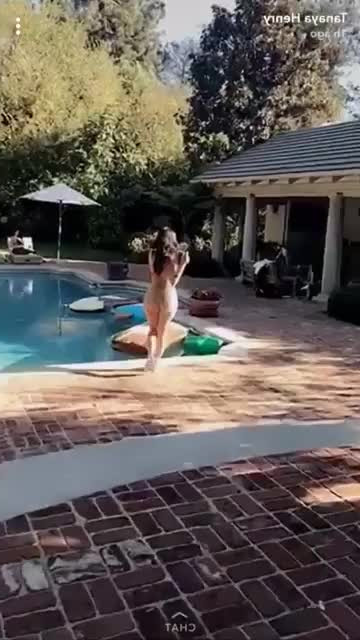 Yesjulz - Short lil video  3 - ePornLeak
