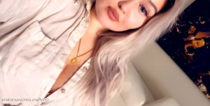 Nikita [ yoursnikita ] - Happy Friday all my lovely Penis s