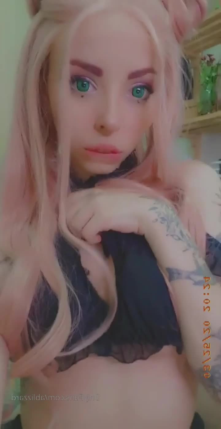 Blizzard ✨ petite cosplayer gf [ ablizzard ] - lil preview on what in ur dm!  if you want the vid bc you weren’t - ePornLeak
