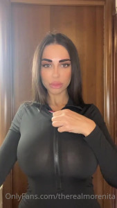 Sara Sfamurri [ therealmorenita ] - Naughty Selfies in the Hotel Room 😉🧐🍉🍉