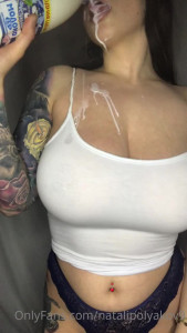 natalipolyakov9 - Three videos for the price of one! Watch me spank my ass, oil my tits