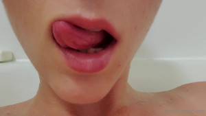 Macy Meadows [ macymeadows ] - Make my titties bounce while you fuck me 🤤