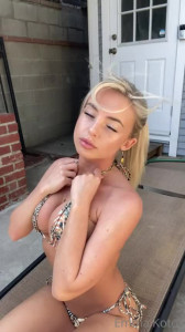 Emma Kotos [ emmakotos ] - do I need to take these off just to get your attention😈