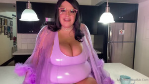 Marilyn Mayson [ marilynmilkedme ] - Hungry? May I sit on your face