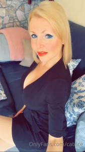 Classy Catrice [ catrice ] - 4 minute long video of me having a little play time in my new bedding