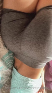 Valentina Chica [ valentinachica4 ] - Just got to California, didn’t even shoot yet and I’ve got dick