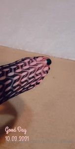 Kim Swallows [ kimswallows ] - Hey babes  Here is a new sexy video of me unbuttoning my top  Enjoy