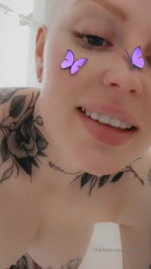 E. BORING [ embodoe ] - I KNOW you want to see the entire video   PAY TRIBUTE TO ME BY