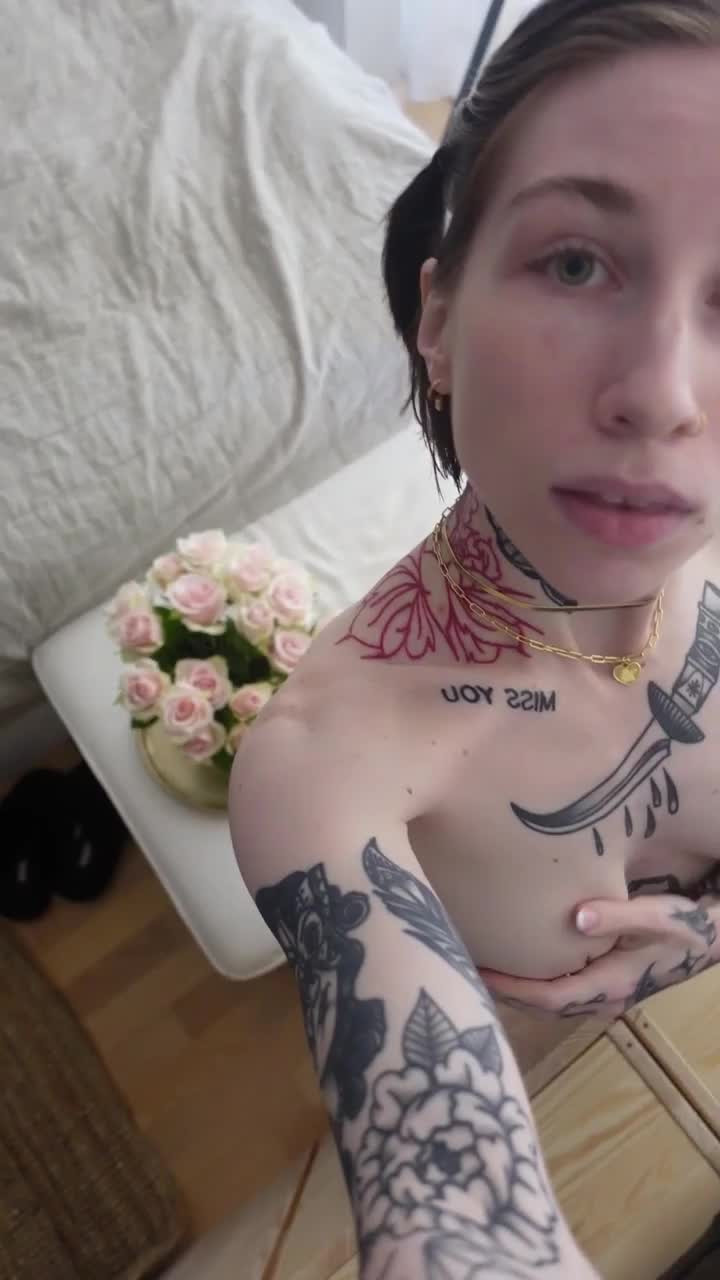 Sophie 👼🏻 [ inkedsophiie ] - send if I m hotter than ur gf - ePornLeak