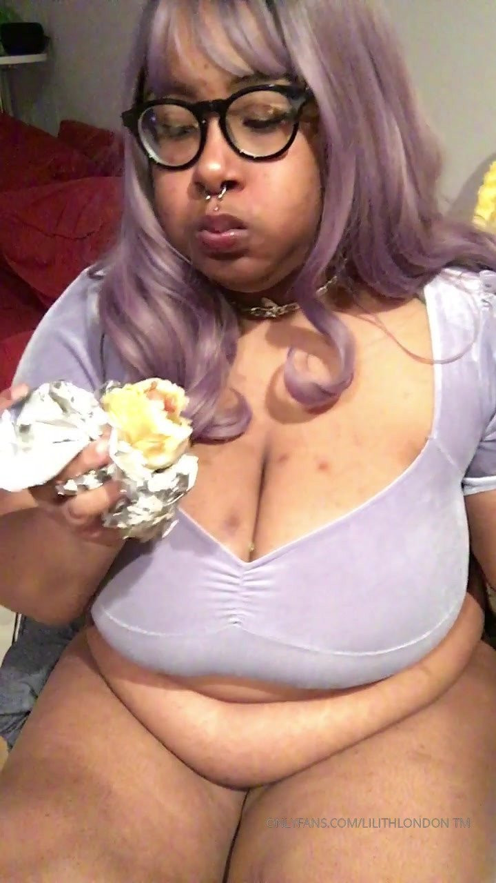 Lilith🖤 [ lilithisfat ] - I was gonna try to make a tiktok out of these clips but I’m not - ePornLeak
