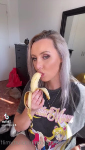 hotsluttymilf - 50% off all month 😜 https://onlyfans.com/pinkbentley 💦