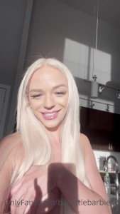 𝓑𝓪𝓻𝓫𝓲𝓮 [ badlittlebarbie18 ] - Tik Tok Leggings Have Everyone Following Me Around The Gym 🥴 Red