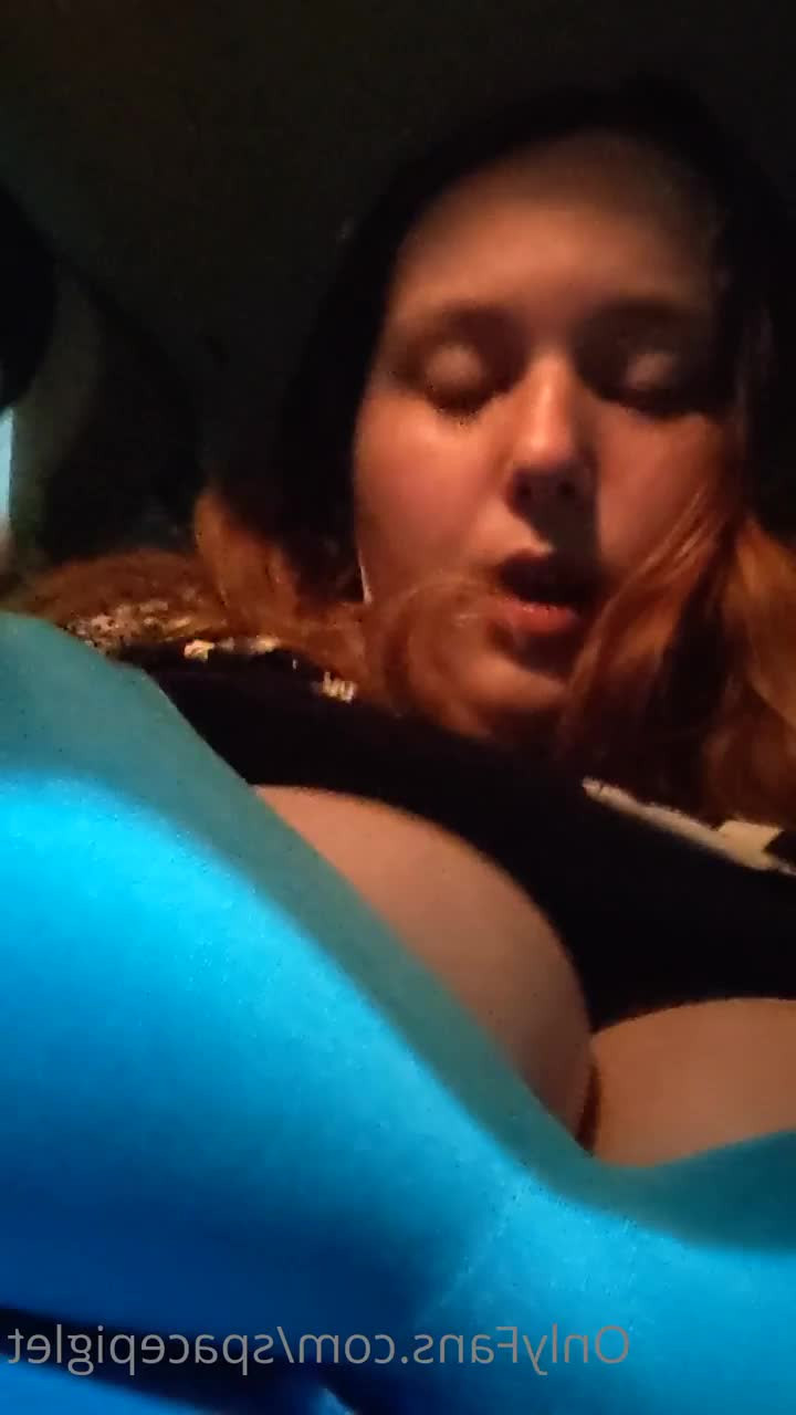 NAMI 🧜‍♀️ [ nerdynami ] - Who s cumming with me - ePornLeak