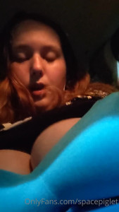 NAMI 🧜‍♀️ [ nerdynami ] - Who s cumming with me
