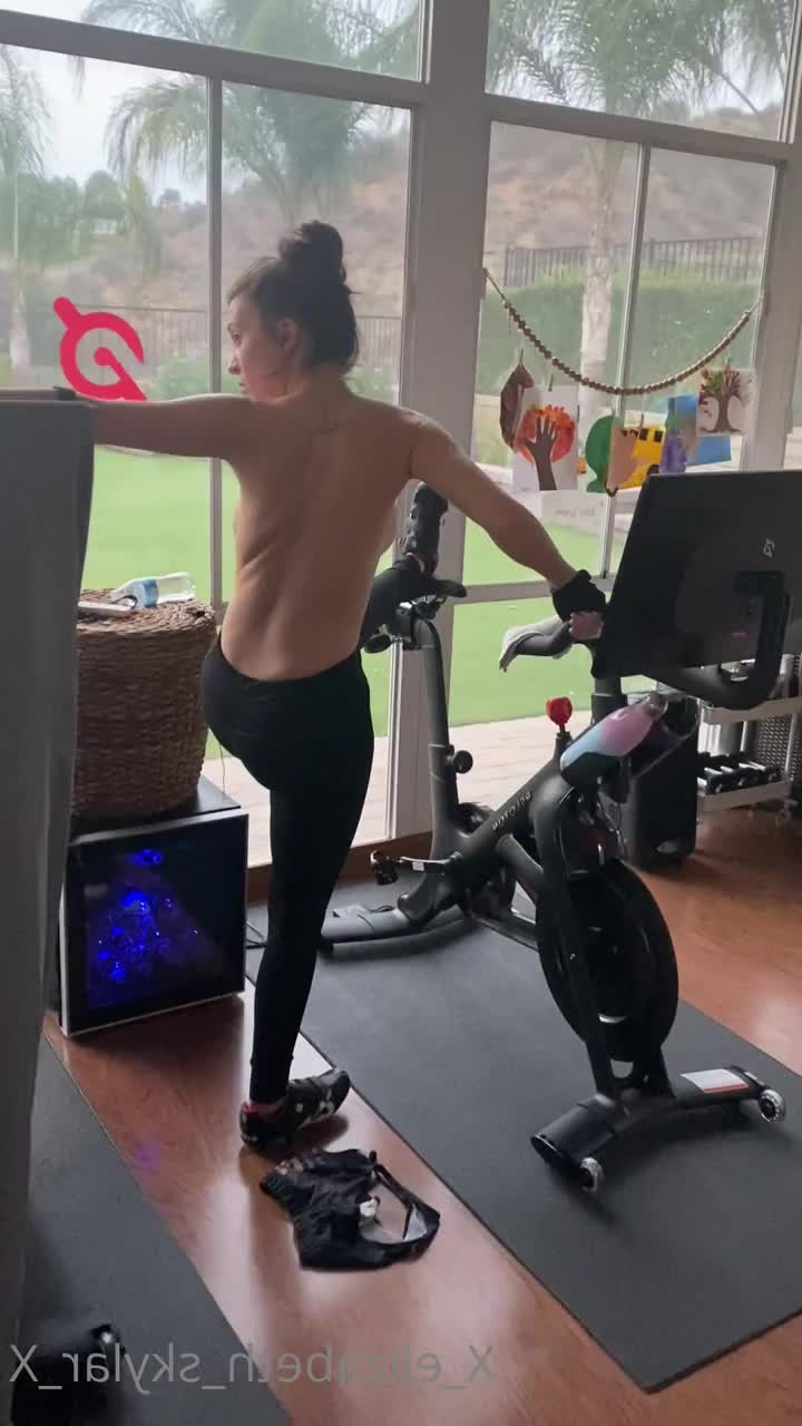 Elizabeth Skylar [ xelizabethskylarx ] - Si llegamos a la meta subo video con corrida en la cara pero  con - ePornLeak
