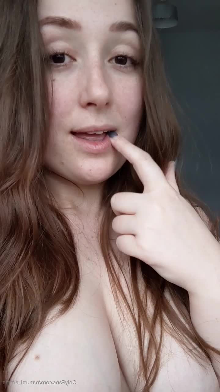 Natural_Emma_ - What can you understand about the photo? Describe me, what I'm like - ePornLeak