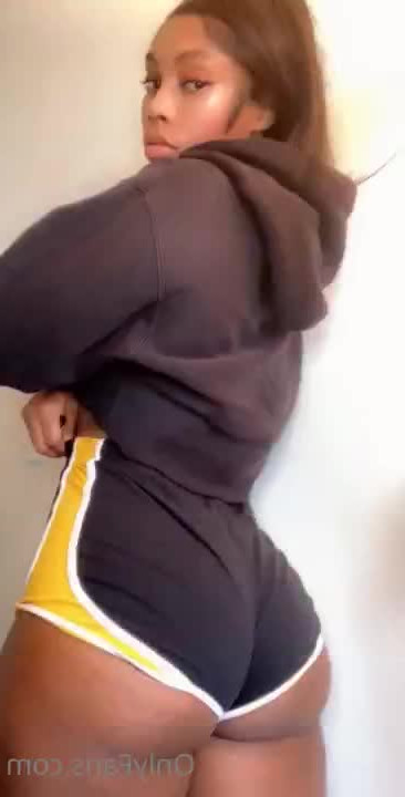 🪭😈💦 [ sobomb ] - NAKED WRESTLING HYPE  She got me by the dick lmao - ePornLeak