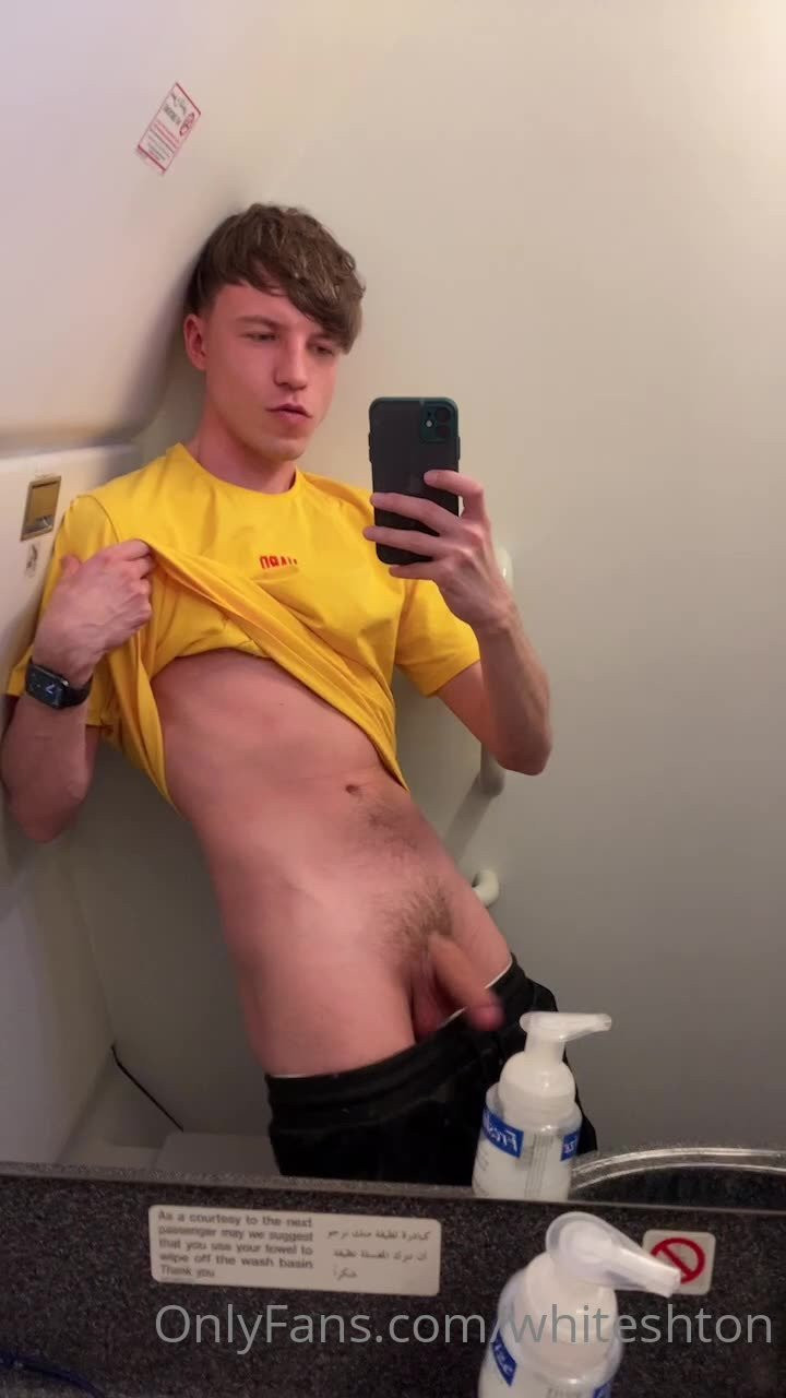 Ashton White [ whiteshton ] - Couple pics from yesterday - ePornLeak