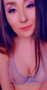 🟢 GoddessZoey [ goddesszoey ] - How are you gonna tease me today? Drop me a message and let's play