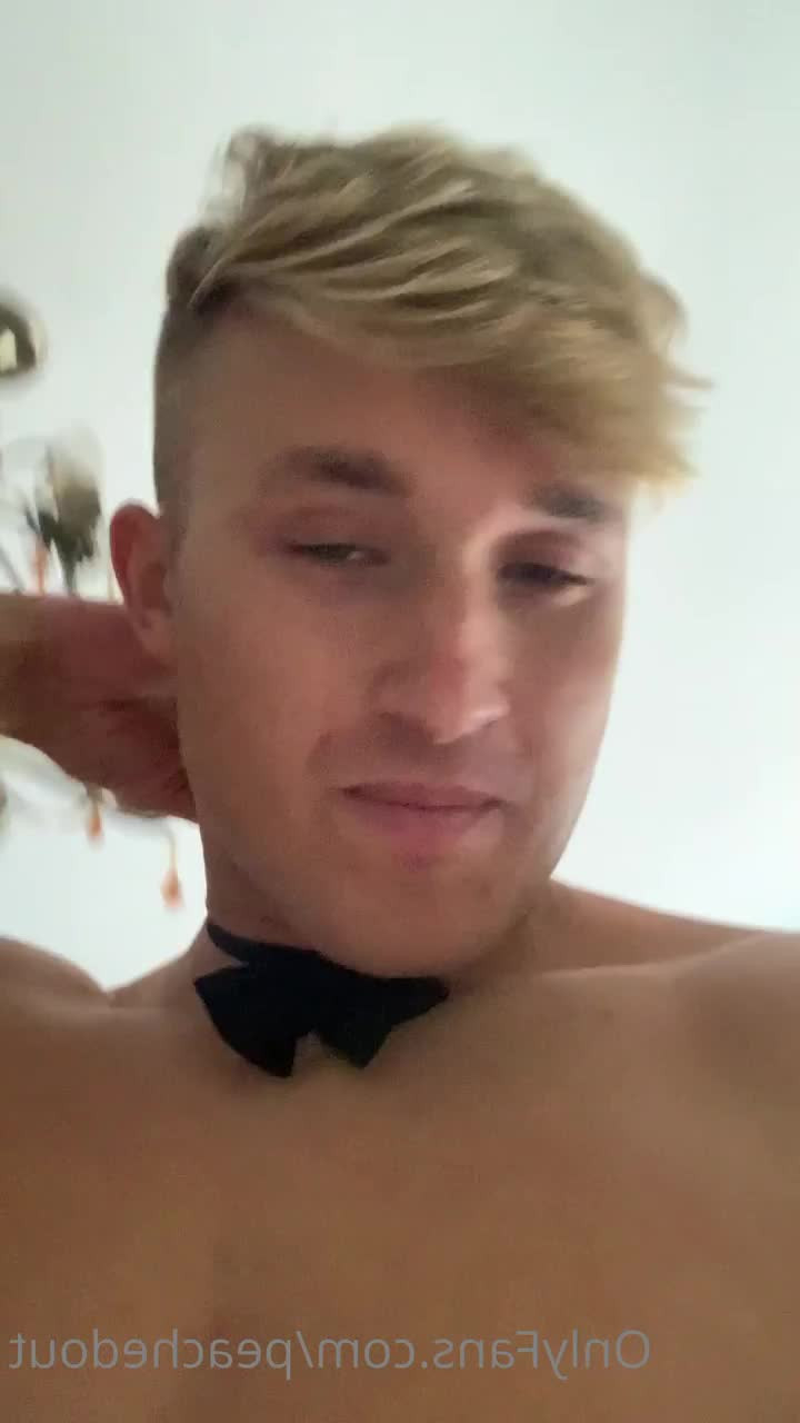 Oscar Jenson [ oscarjenson ] - Would you like to spread me - ePornLeak