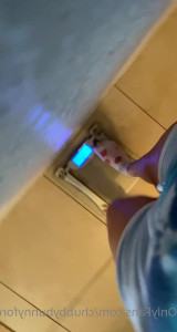 Bunny 🐰 [ chubbybunnyforever ] - Red feet rule
