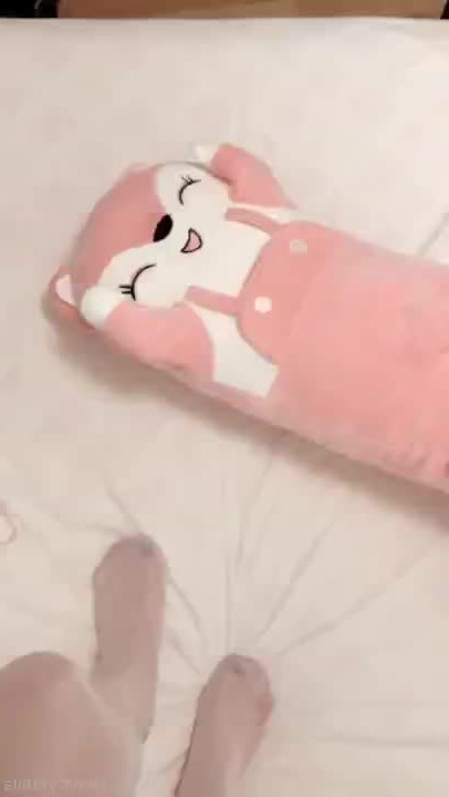 Cynthila - All clean and time to get ready for the day - ePornLeak