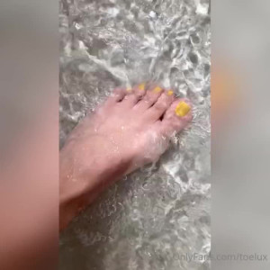 Toe.Luxx [ toeluxx ] - That Escalated Quickly! 😳🥵  Went from getting his reaction to
