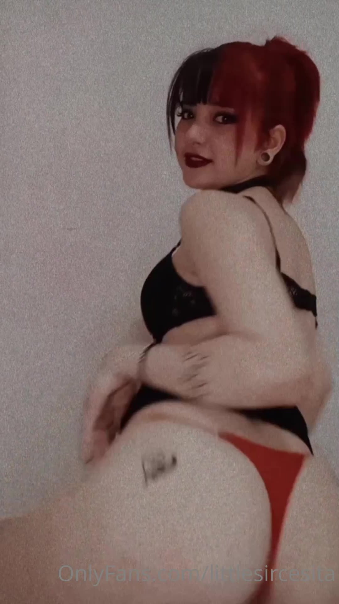Sircesita [ littlesircesita ] - Wildcat shaking that naked shiny ass  Song  Zed Zilla ft Jucee Froot- - ePornLeak