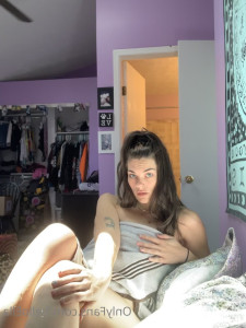 Goddess Ella [ helloella ] - Can I be your Christmas present