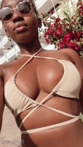 𝑩𝑶𝑵𝑰, 𝑺𝑬𝑿𝑻𝑰𝑵𝑮 𝑸𝑼𝑬𝑬𝑵 🔞👸🏽🍫 [ boni_anp ] - 💜post is already on patreon💜 I finally cosplayed makima and