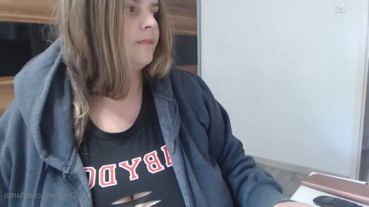 Lantti - 🎀 I will be live today only on 🔥 chaturbate.com/Theekimbella - ePornLeak