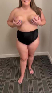 wynterlovebbw - Just happened with BAGGAGE HANDLER