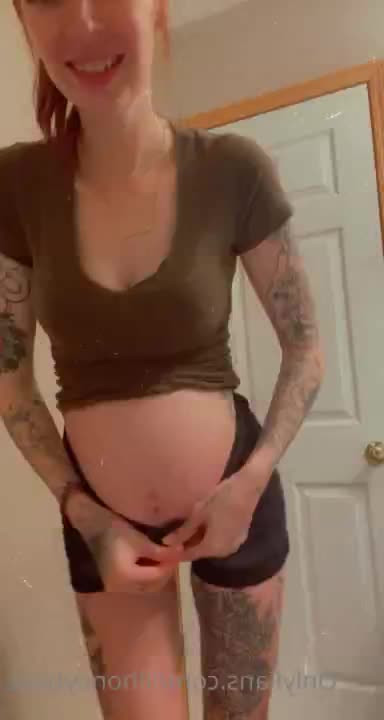 Little momma 🍒 [ lilhoneybeez ] - keeping cozy - ePornLeak