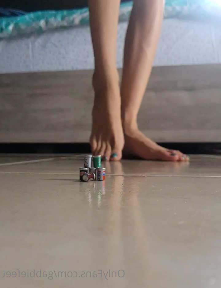 GabbieFeet - Got some new outfits  can t wait to show you guys - ePornLeak