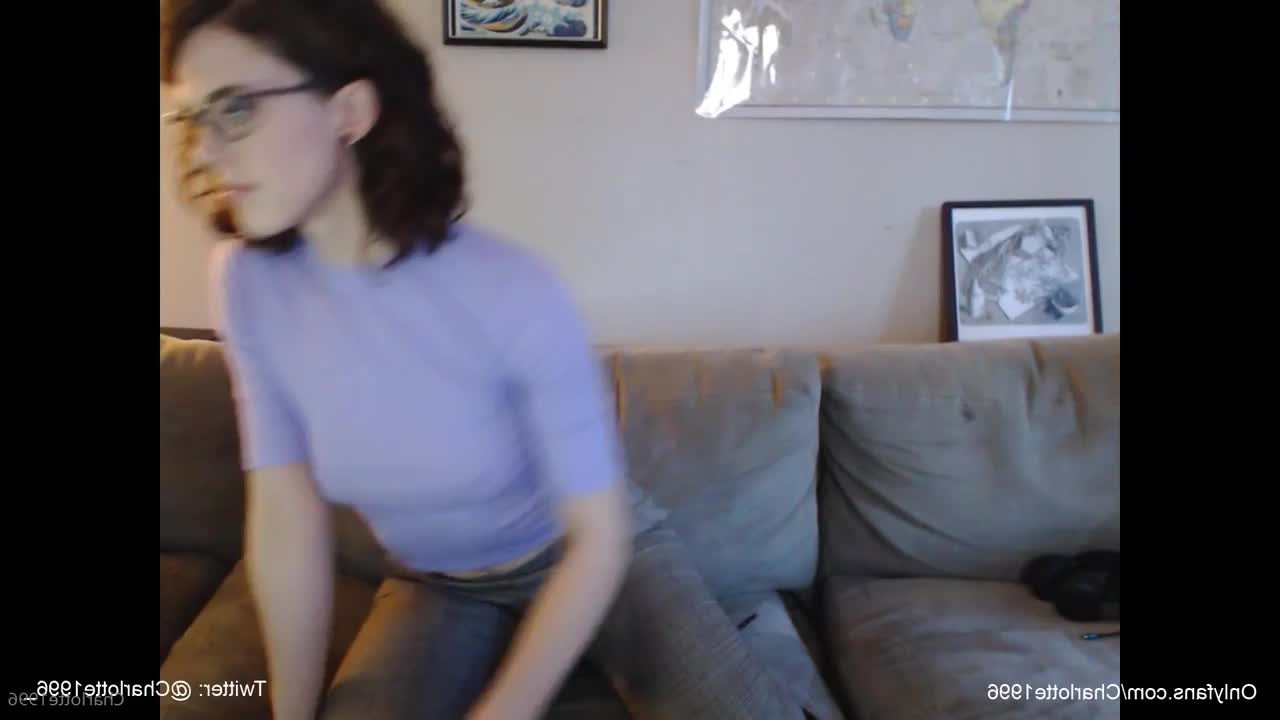 Charlotte [ charlotte1996 ] - don't stop livin in the red - ePornLeak
