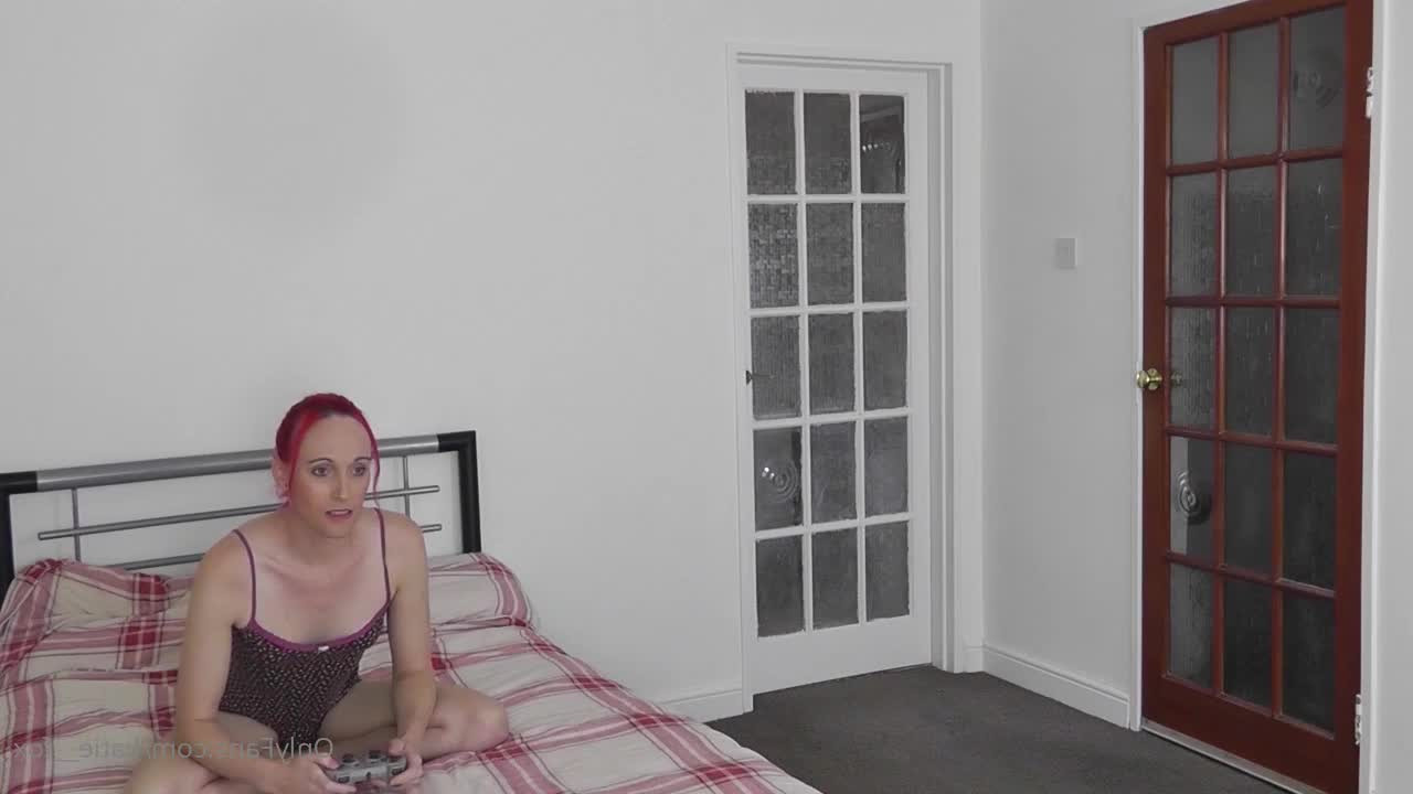 Katie Fox shemale trap 34F tits 🇬🇧 [ katie__fox ] - Do you want to do another advent calander event - ePornLeak