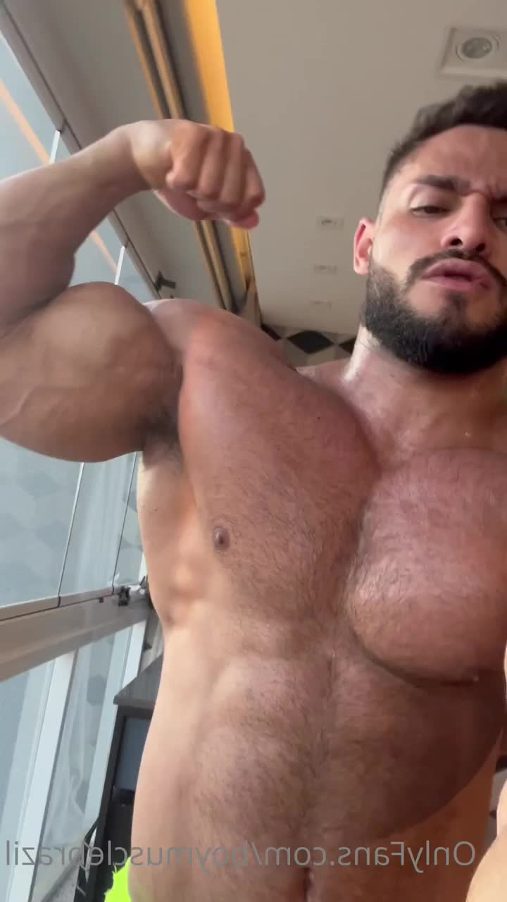 Boy Muscle Brazil [ boymusclebrazil ] - TITTY FUCK ME 🍆🍒 I love rubbing on my nipples knowing that u - ePornLeak