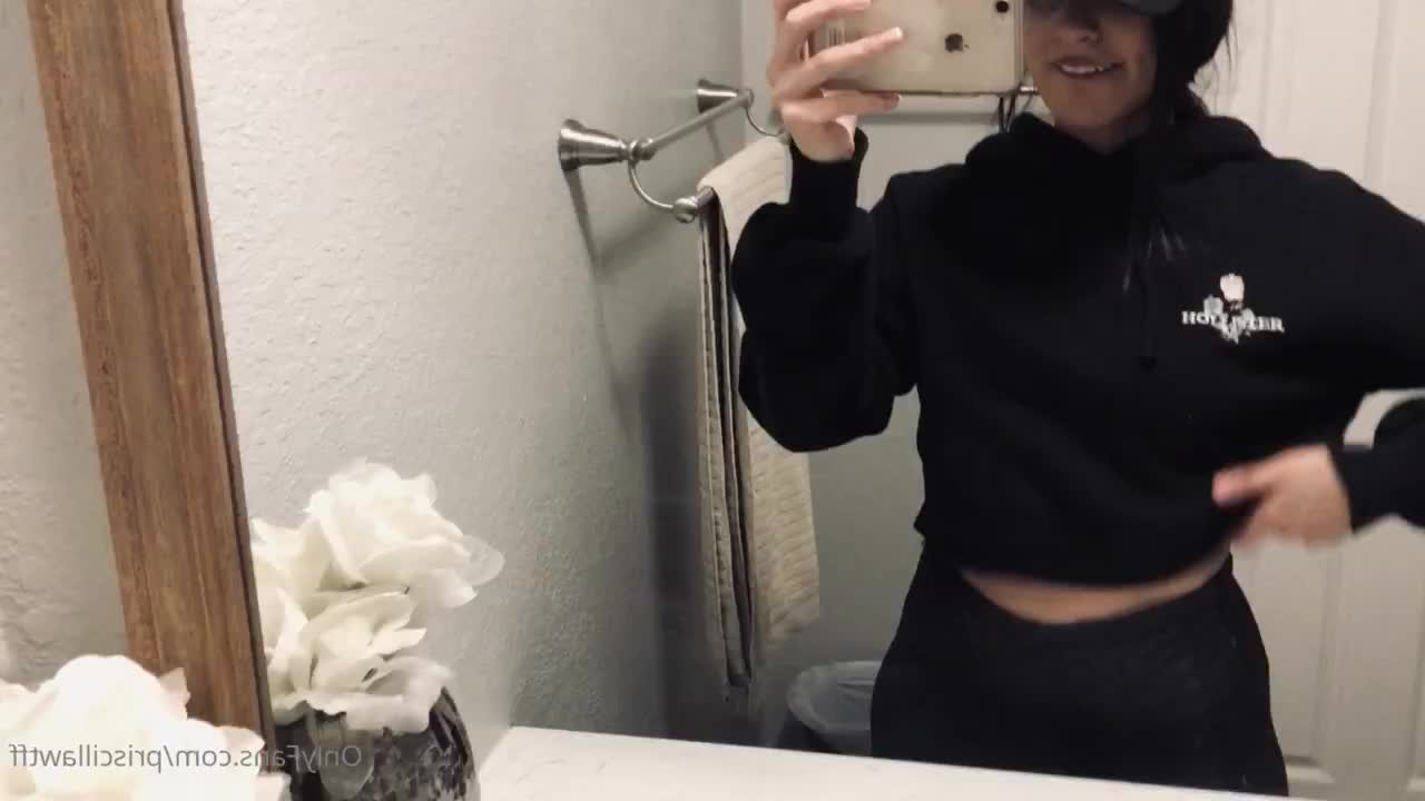 Priscillawtff - I don t have a full video to go with today s throwback  but I do have - ePornLeak