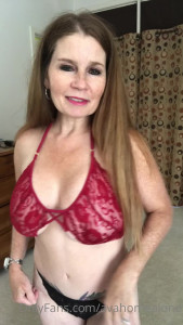 Ava Rose [ avahomealone ] - Happy New Year