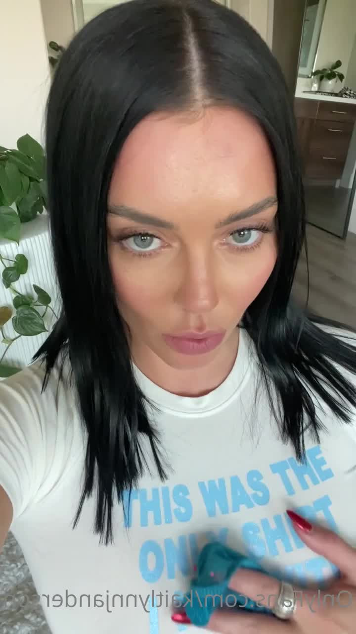 Kaitlynn [ kaitlynnjanderson ] - I love how see through this top is 👀 - ePornLeak