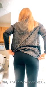 Kristi Kream VIP [ kristikreamvip ] - Fixing my hair towel like I would my crown    Can I be your queen