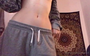 whotfiskiki - Giantess Shrinks You for Vore and Pussy Play