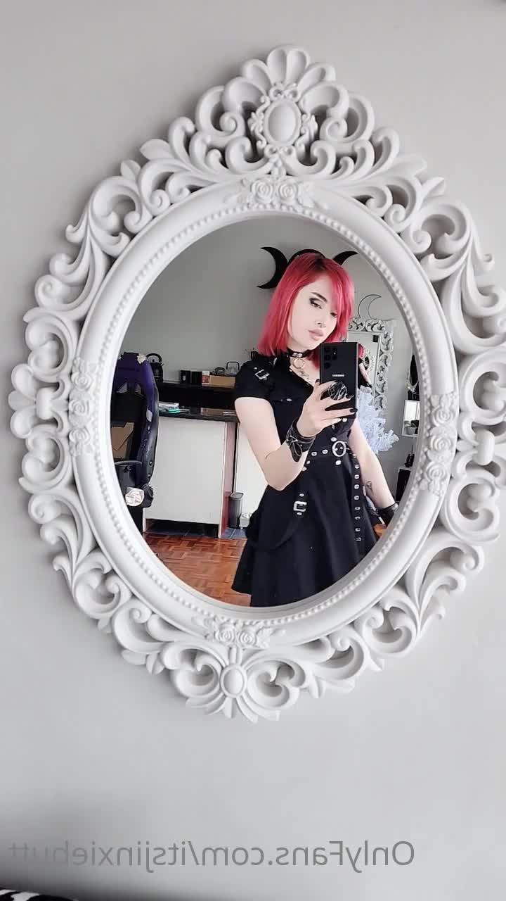 Jinxie 🖤 [ itsjinxxxie ] - Some ball drop action - ePornLeak