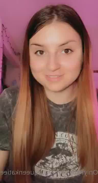 Katerina [ yourqueenkatiee ] - How horny do I make you boys? 😼 - ePornLeak