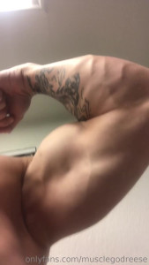 Reese ⚔️ 6'6