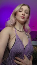 Liensue Shows Off Sideboob In Skimpy Dress
